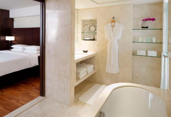 Hyatt Regency Dubai - Corniche - Image 4