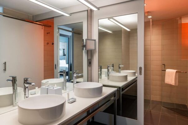 Aloft Palm Jumeirah - Resorts
