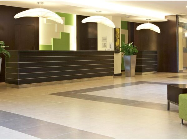 Citymax Hotel Bur Dubai - Image 4