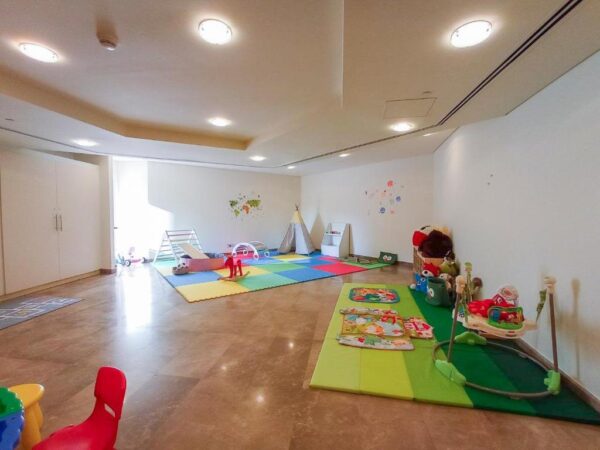 Spacious Studio in DIFC sleeps